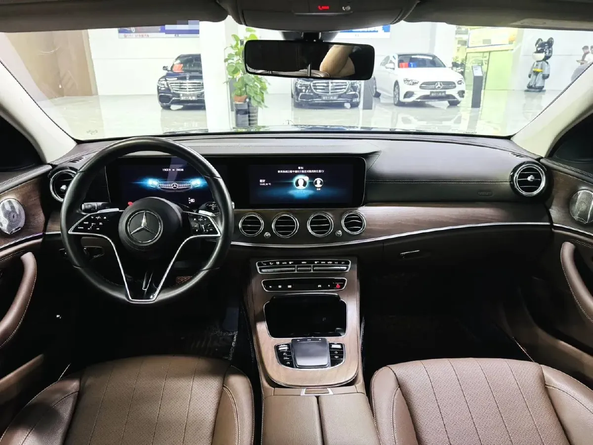 2021 Mercedes-Benz E Class 2.0T 258HP L4 9AT,autocango,china used car exporter,china ev exporter,chinese used car exporter,chinese used ev exporter