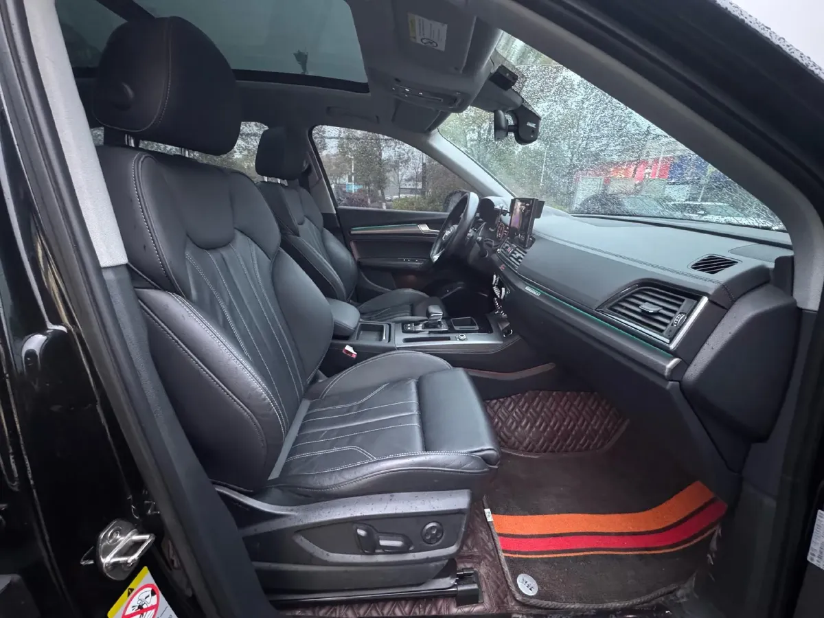 2022 Audi Q5L 2.0T 190HP L4 7DCT,autocango,china used car exporter,china ev exporter,chinese used car exporter,chinese used ev exporter