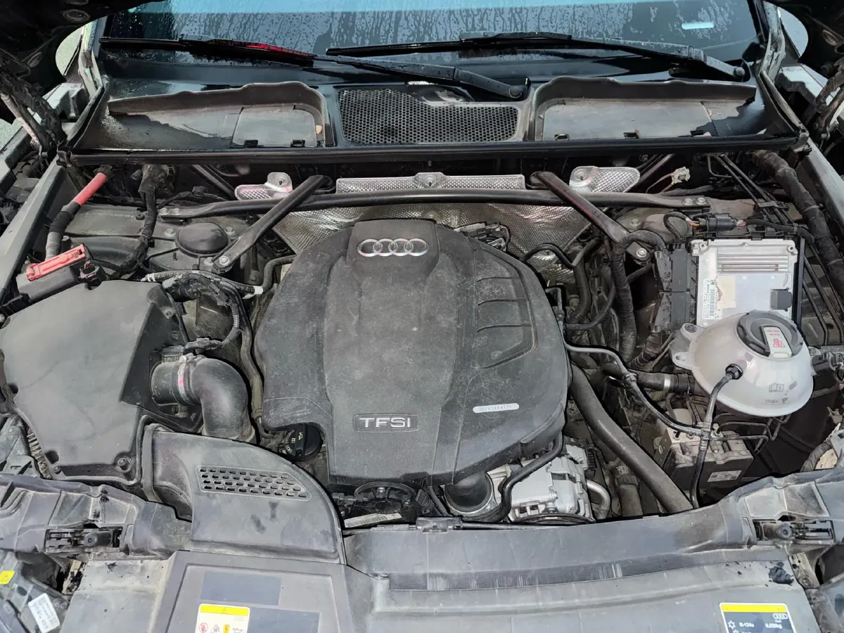 2022 Audi Q5L 2.0T 190HP L4 7DCT,autocango,china used car exporter,china ev exporter,chinese used car exporter,chinese used ev exporter