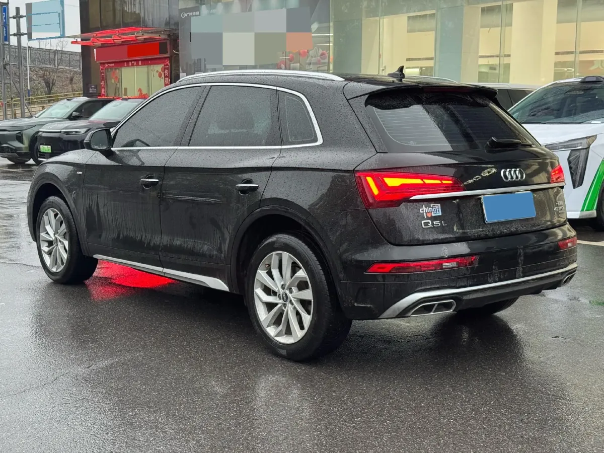 2022 Audi Q5L 2.0T 190HP L4 7DCT,autocango,china used car exporter,china ev exporter,chinese used car exporter,chinese used ev exporter