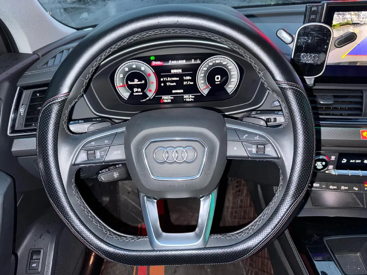 2022 Audi Q5L 2.0T 190HP L4 7DCT,autocango,china used car exporter,china ev exporter,chinese used car exporter,chinese used ev exporter