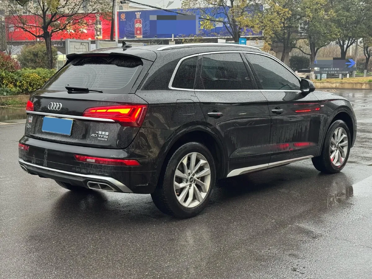 2022 Audi Q5L 2.0T 190HP L4 7DCT,autocango,china used car exporter,china ev exporter,chinese used car exporter,chinese used ev exporter