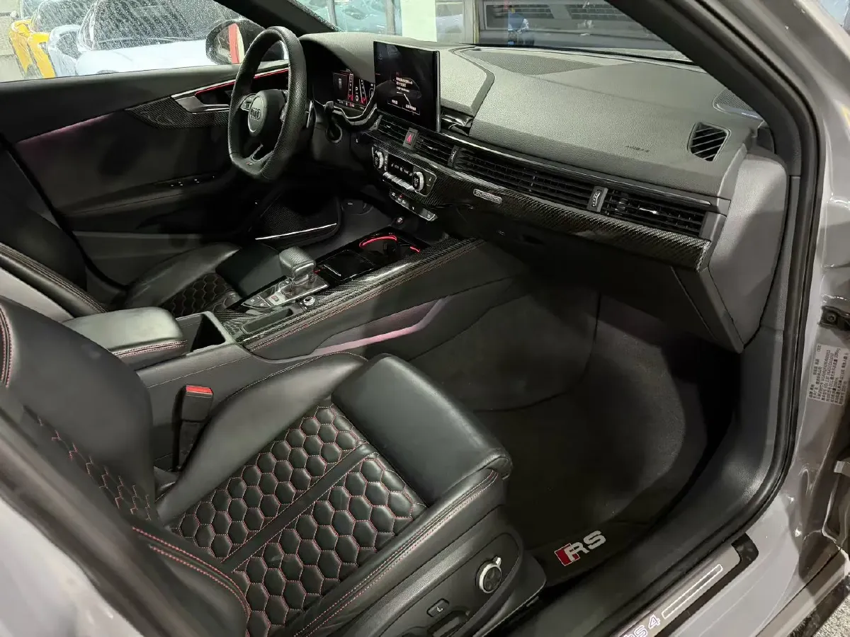 2021 Audi RS 4 2.9T 450HP V6 8AT,autocango,china used car exporter,china ev exporter,chinese used car exporter,chinese used ev exporter