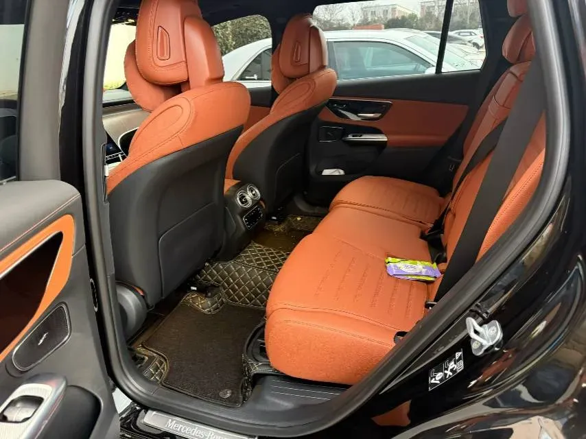 2023 Mercedes-Benz GLC Class 2.0T 258HP L4 9AT,autocango,china used car exporter,china ev exporter,chinese used car exporter,chinese used ev exporter