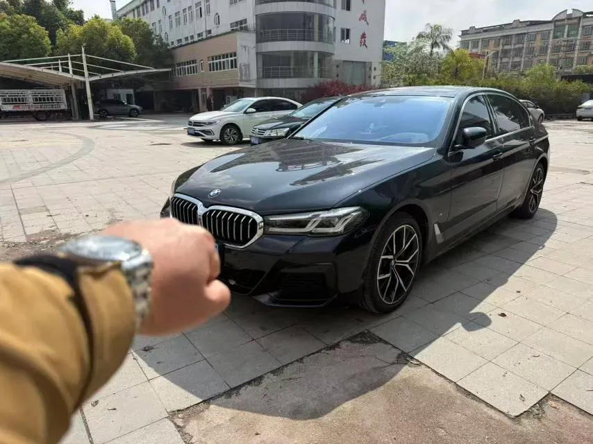 2023 BMW 5 Series 2.0T 245HP L4 8AT,autocango,china used car exporter,china ev exporter,chinese used car exporter,chinese used ev exporter