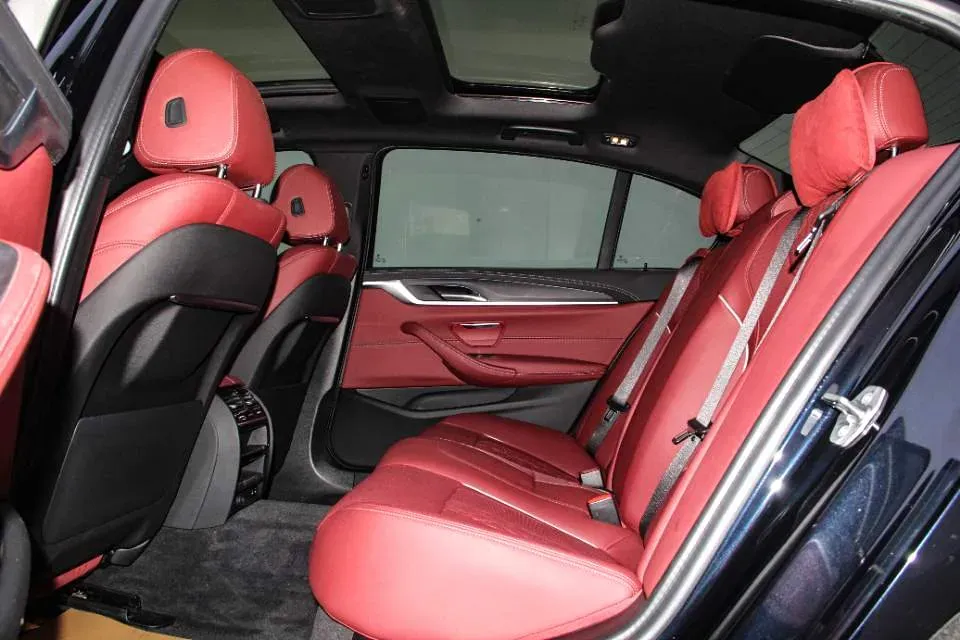 2022 BMW 5 Series 2.0T 184HP L4 8AT PHEV 17.7KWH,autocango,china used car exporter,china ev exporter,chinese used car exporter,chinese used ev exporter