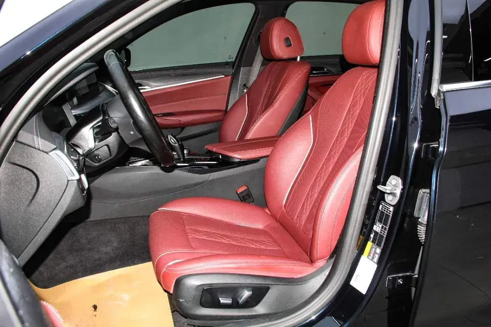 2022 BMW 5 Series 2.0T 184HP L4 8AT PHEV 17.7KWH,autocango,china used car exporter,china ev exporter,chinese used car exporter,chinese used ev exporter