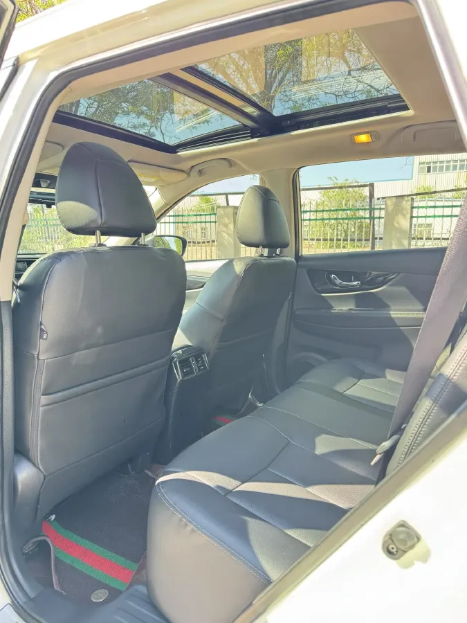 2021 Nissan X-Trail 2.0L 151HP L4 CVT,autocango,china used car exporter,china ev exporter,chinese used car exporter,chinese used ev exporter