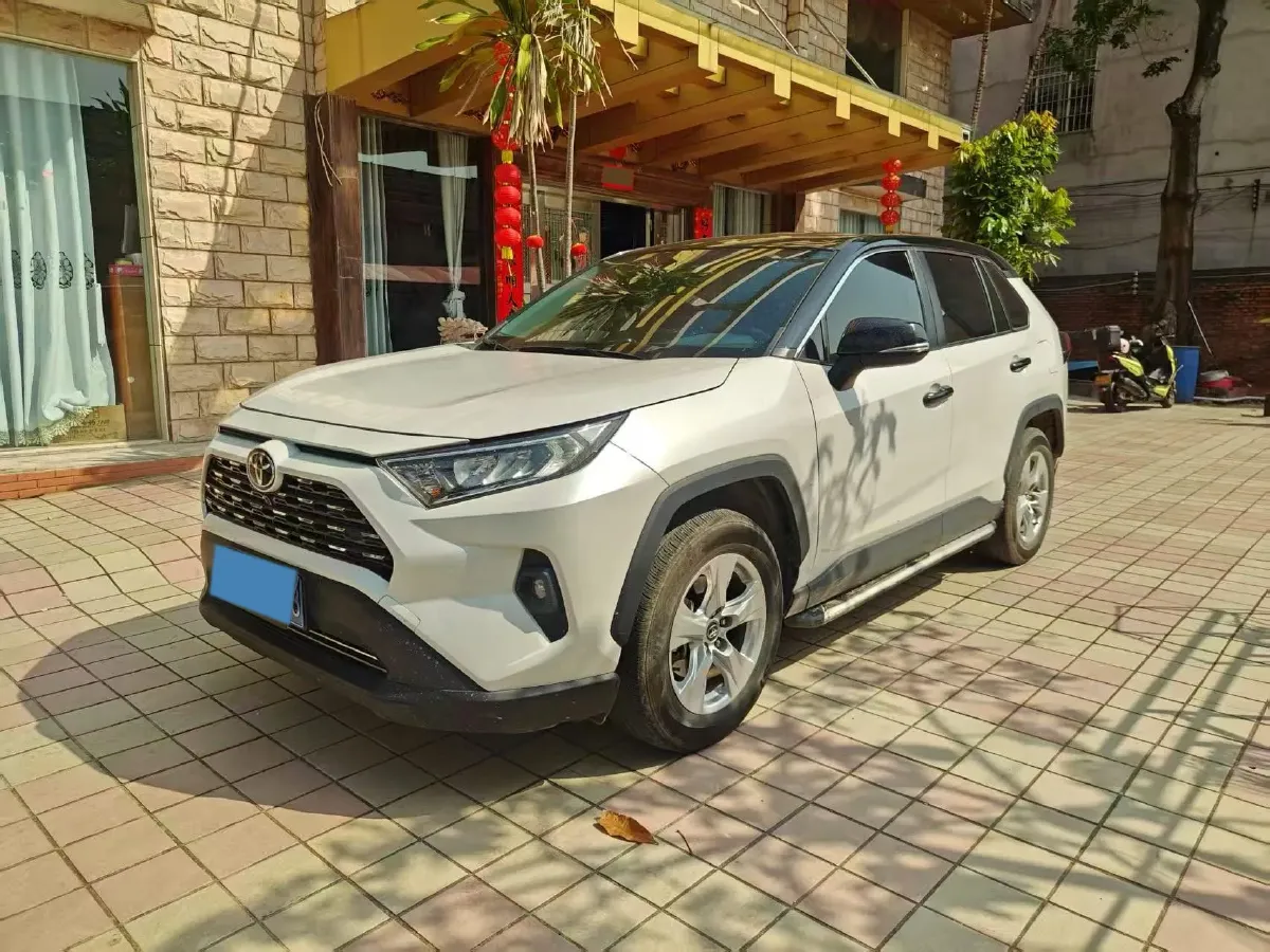 2023 Toyota RAV4 2.0L 171HP L4 CVT,autocango,china used car exporter,china ev exporter,chinese used car exporter,chinese used ev exporter