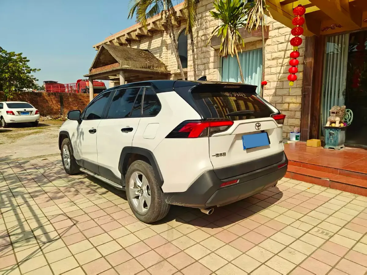 2023 Toyota RAV4 2.0L 171HP L4 CVT,autocango,china used car exporter,china ev exporter,chinese used car exporter,chinese used ev exporter