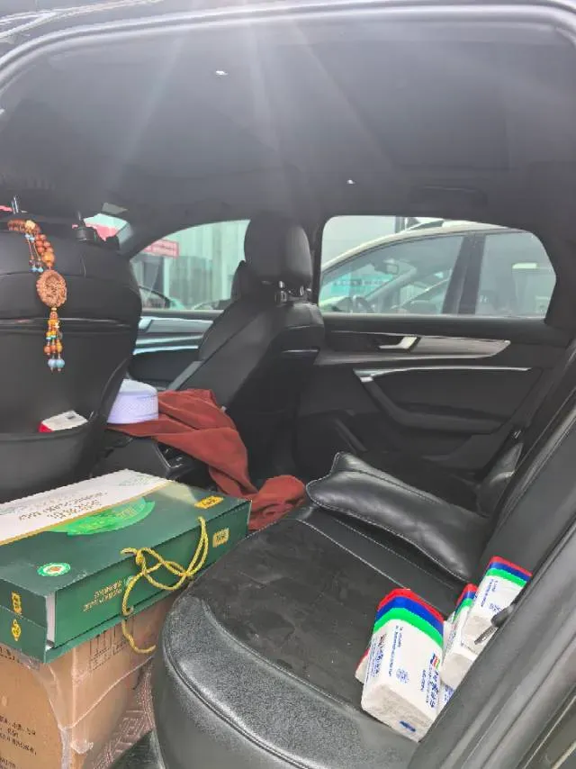 2022 Audi A6L 2.0T 224HP L4 7DCT,autocango,china used car exporter,china ev exporter,chinese used car exporter,chinese used ev exporter