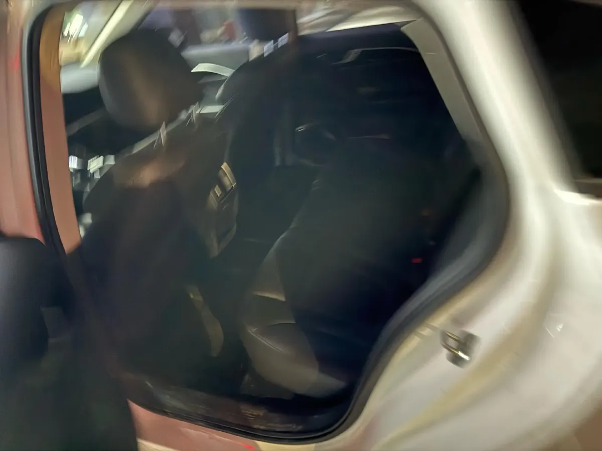 2023 Bestune B70 1.5T 169HP L4 7DCT,autocango,china used car exporter,china ev exporter,chinese used car exporter,chinese used ev exporter