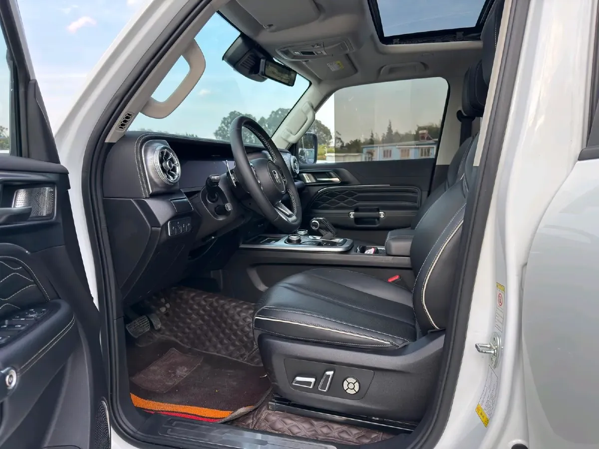 2021 Tank 300 2.0T 227HP L4 8AT,autocango,china used car exporter,china ev exporter,chinese used car exporter,chinese used ev exporter