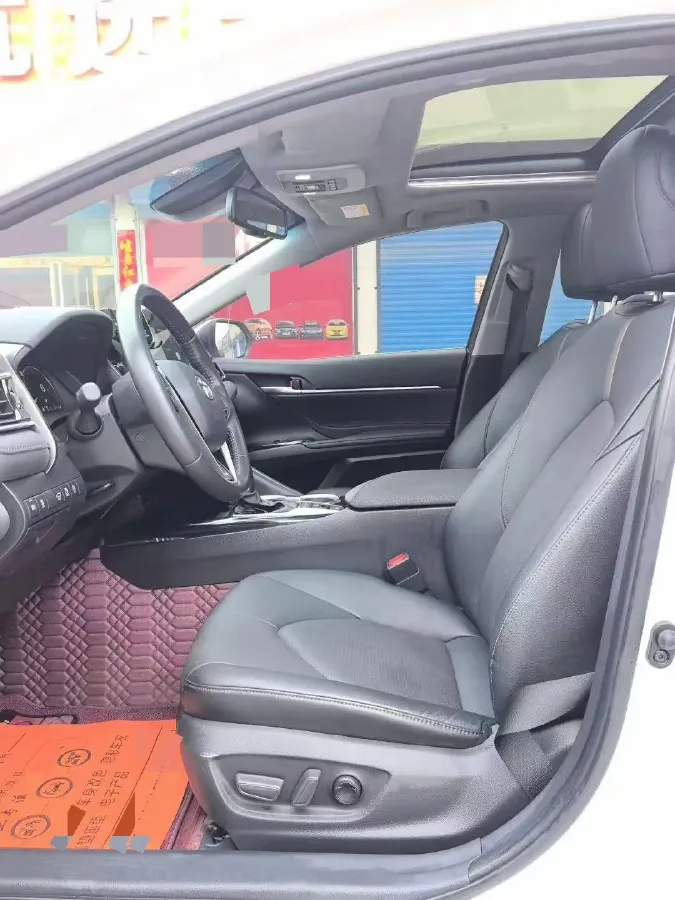 2021 Toyota Camry 2.5L 209HP L4 8AT,autocango,china used car exporter,china ev exporter,chinese used car exporter,chinese used ev exporter