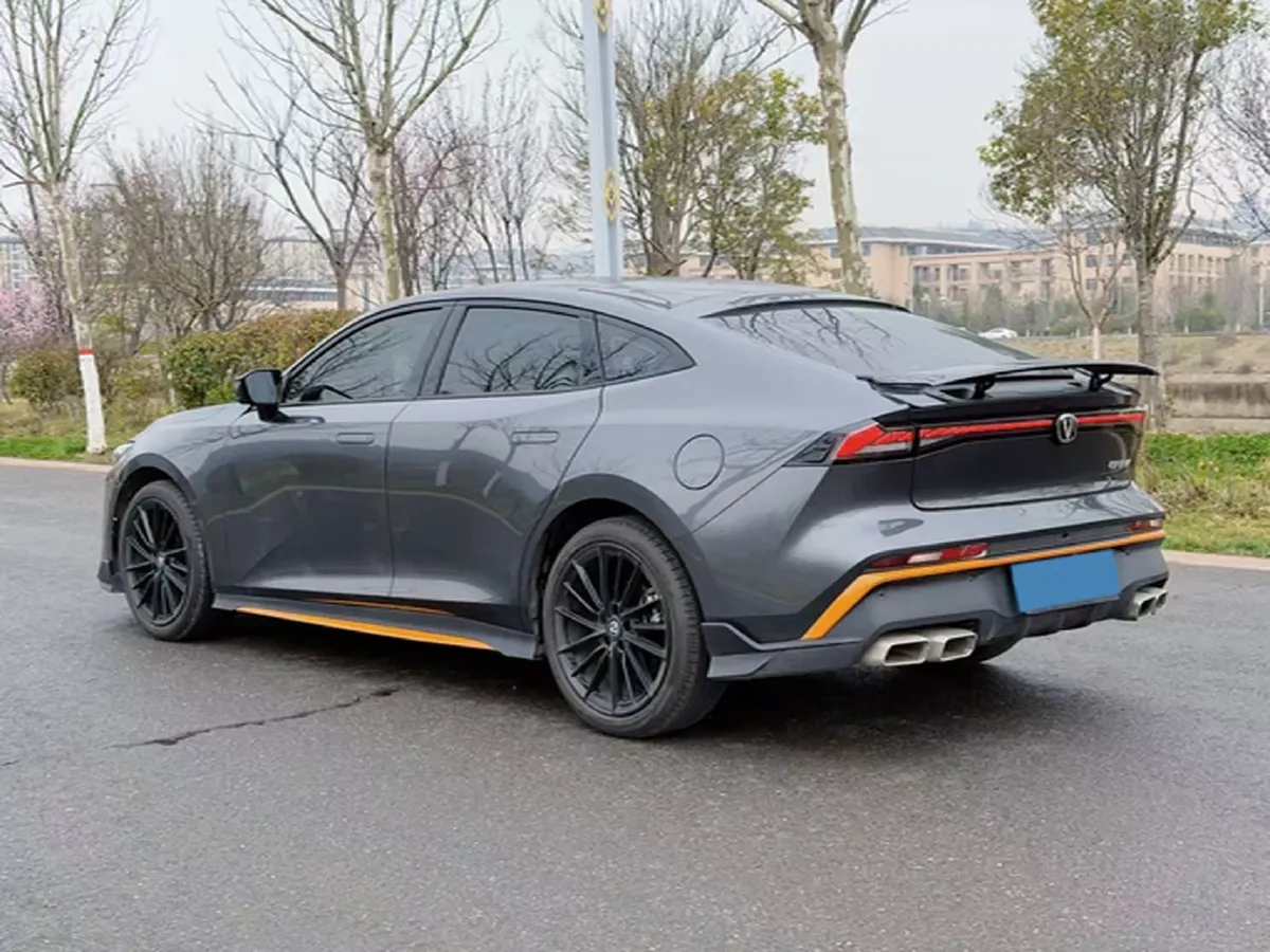 2024 ChangAn UNI-V 1.5T 188HP L4 7DCT,autocango,china used car exporter,china ev exporter,chinese used car exporter,chinese used ev exporter