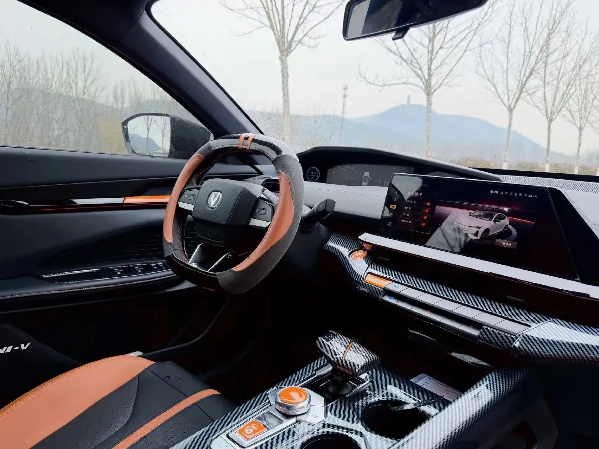 2024 ChangAn UNI-V 1.5T 188HP L4 7DCT,autocango,china used car exporter,china ev exporter,chinese used car exporter,chinese used ev exporter