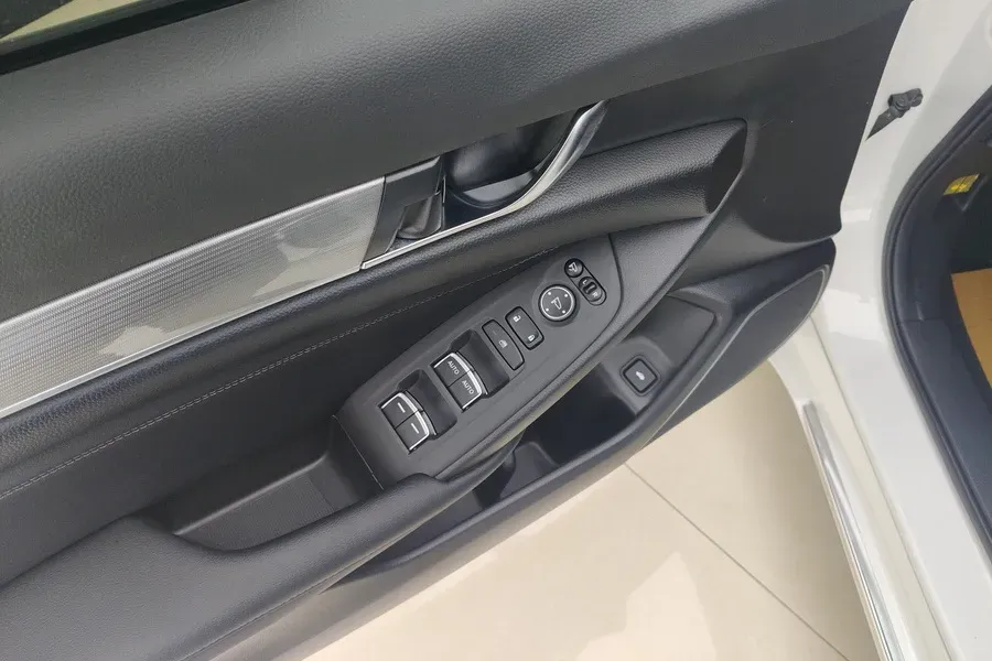 2018 Honda Accord 1.5T 194HP L4 CVT,autocango,china used car exporter,china ev exporter,chinese used car exporter,chinese used ev exporter