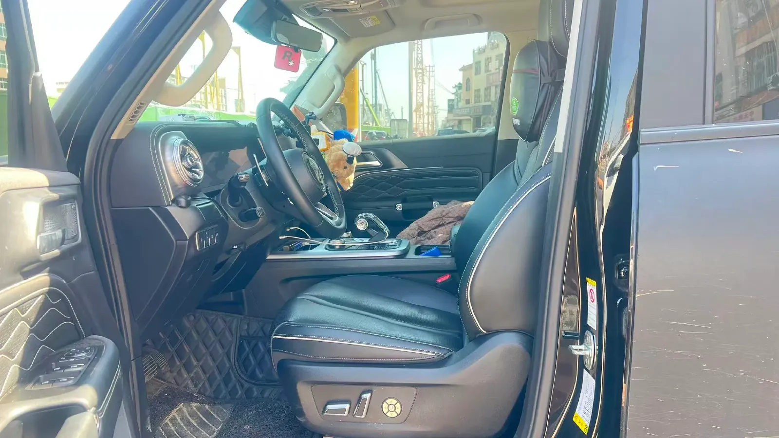 2021 Tank 300 2.0T 227HP L4 8AT,autocango,china used car exporter,china ev exporter,chinese used car exporter,chinese used ev exporter