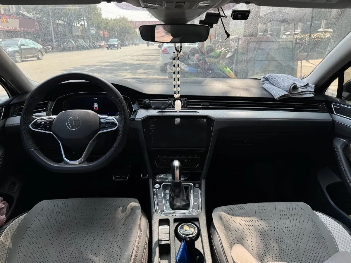 2023 Volkswagen Magotan 2.0T 186HP L4 7DCT,autocango,china used car exporter,china ev exporter,chinese used car exporter,chinese used ev exporter