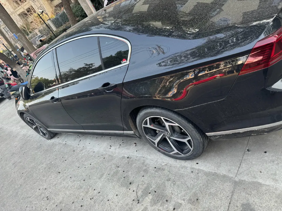 2023 Volkswagen Magotan 2.0T 186HP L4 7DCT,autocango,china used car exporter,china ev exporter,chinese used car exporter,chinese used ev exporter