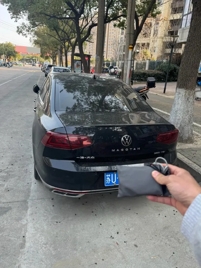 2023 Volkswagen Magotan 2.0T 186HP L4 7DCT,autocango,china used car exporter,china ev exporter,chinese used car exporter,chinese used ev exporter