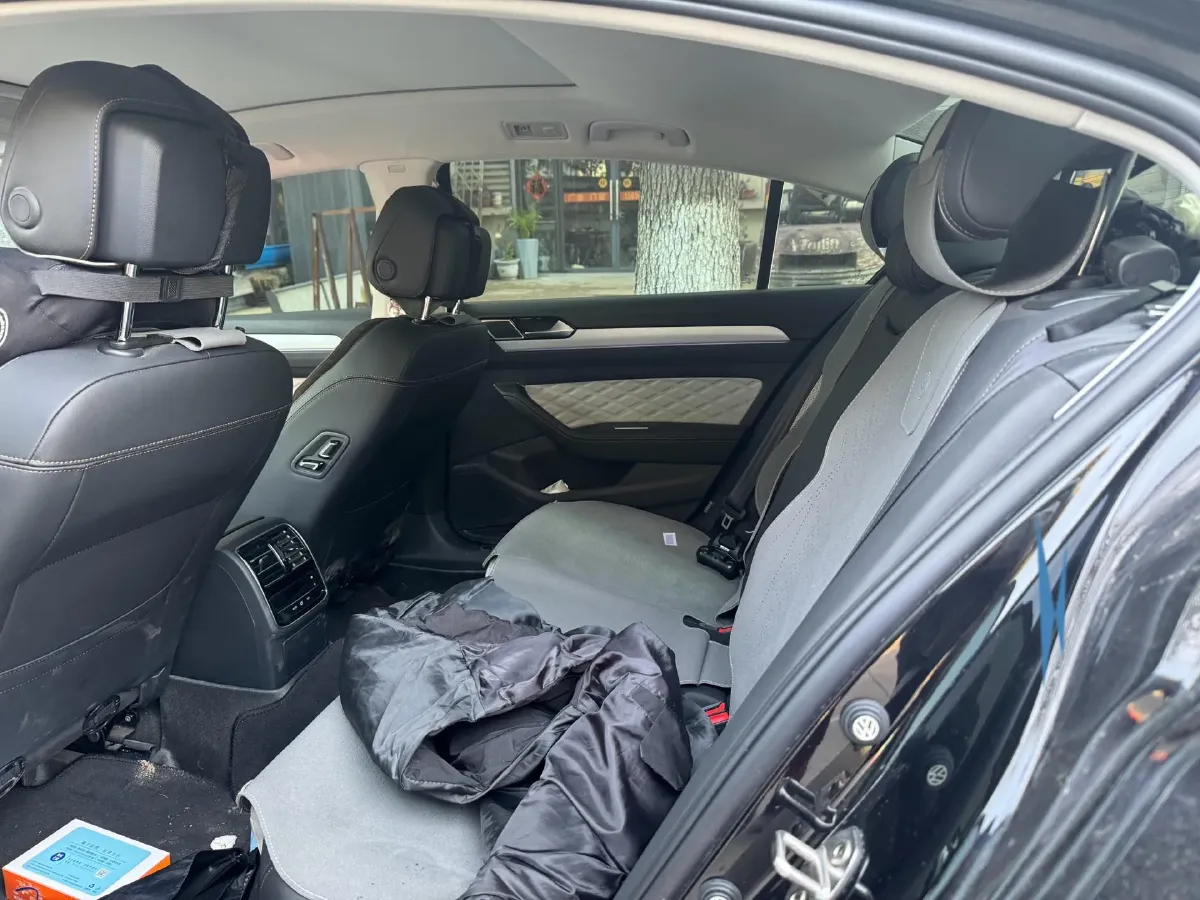 2023 Volkswagen Magotan 2.0T 186HP L4 7DCT,autocango,china used car exporter,china ev exporter,chinese used car exporter,chinese used ev exporter