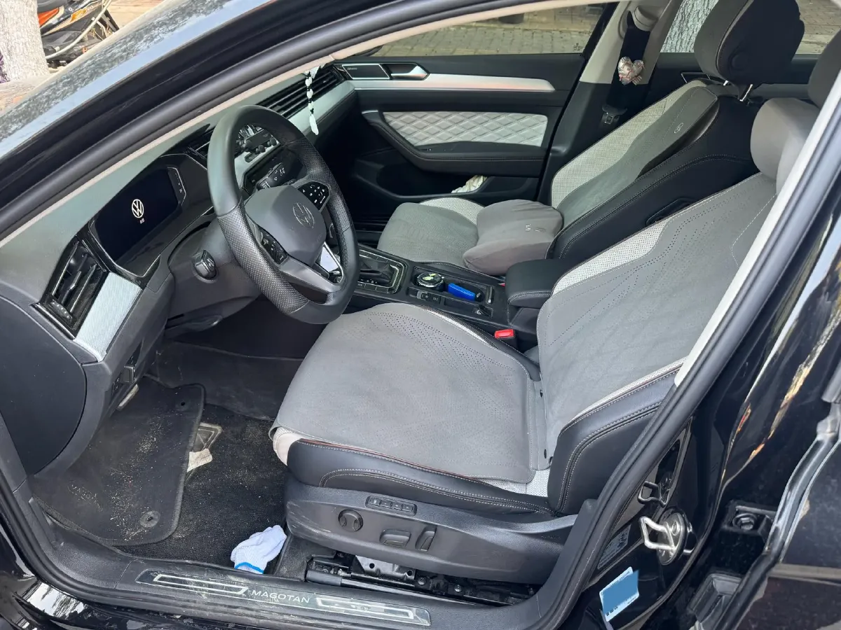 2023 Volkswagen Magotan 2.0T 186HP L4 7DCT,autocango,china used car exporter,china ev exporter,chinese used car exporter,chinese used ev exporter