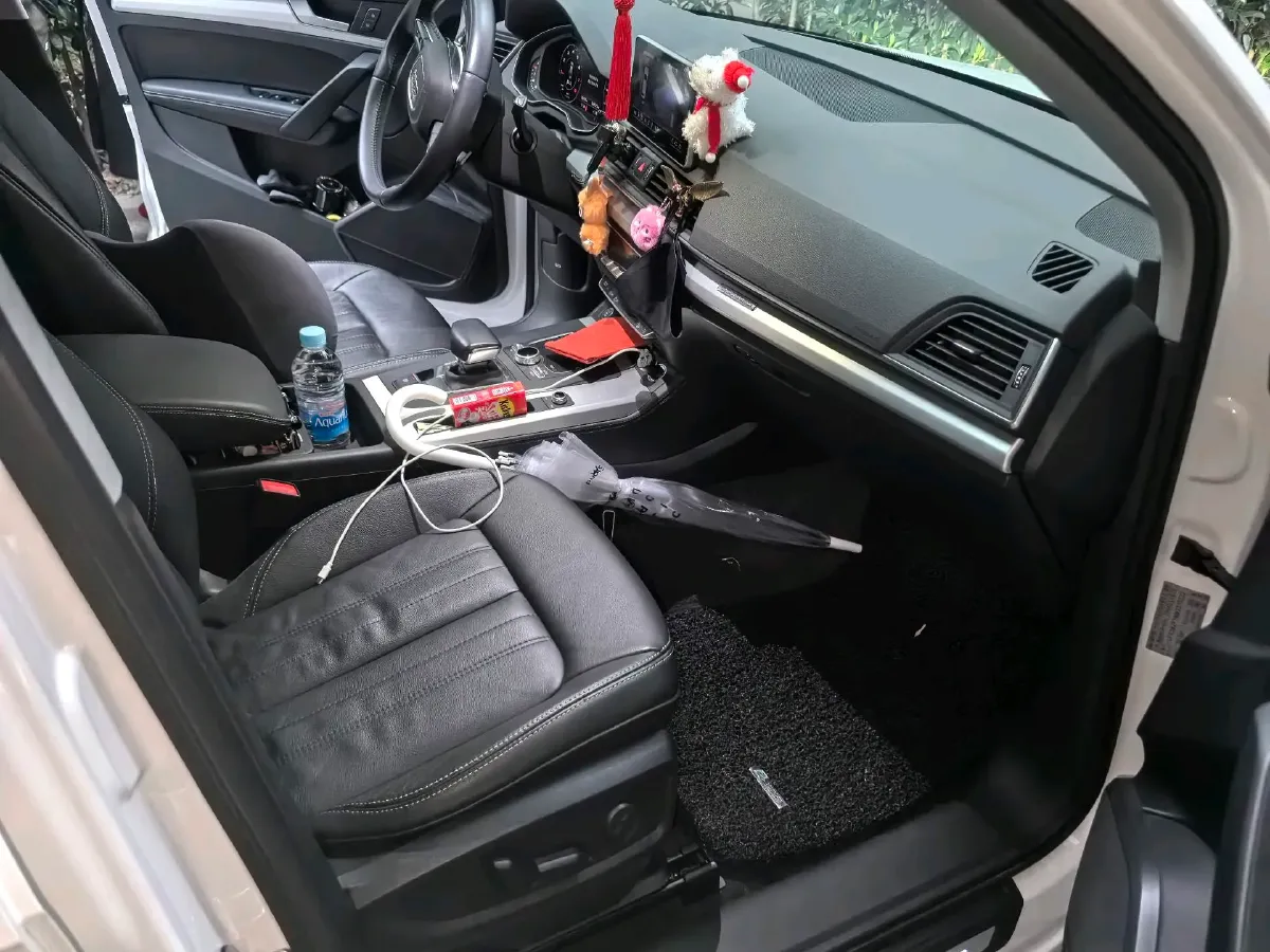 2020 Audi Q5L 2.0T 190HP L4 7DCT,autocango,china used car exporter,china ev exporter,chinese used car exporter,chinese used ev exporter