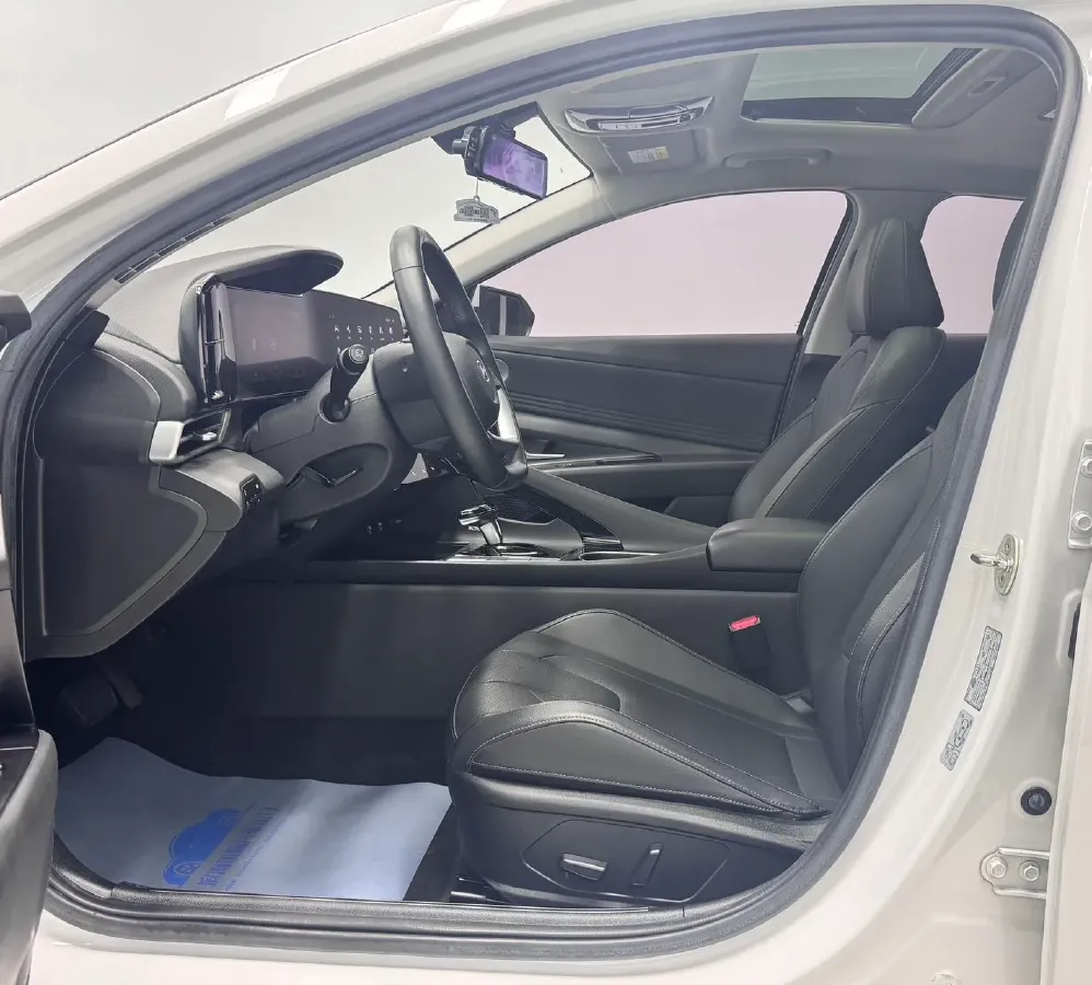 2021 Hyundai Elantra 1.5L 115HP L4 CVT,autocango,china used car exporter,china ev exporter,chinese used car exporter,chinese used ev exporter