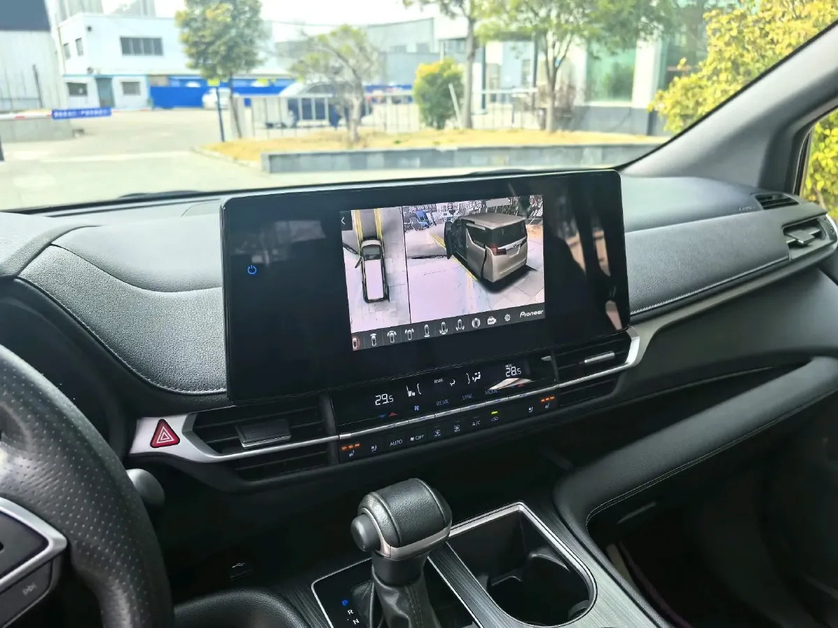 2023 Toyota Sienna 2.5L 189HP L4 E-CVT Hybrid,autocango,china used car exporter,china ev exporter,chinese used car exporter,chinese used ev exporter