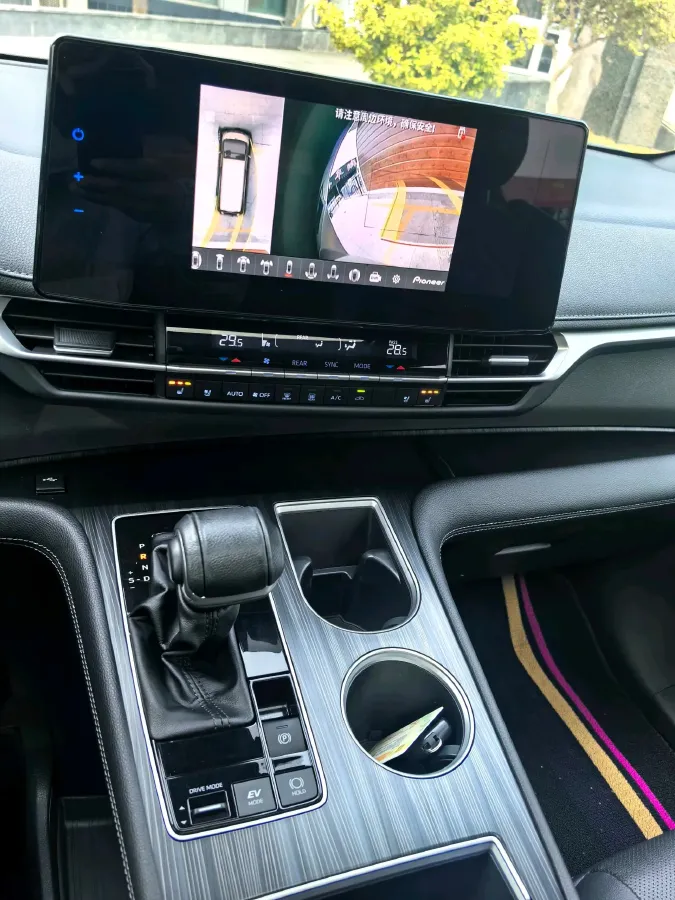 2023 Toyota Sienna 2.5L 189HP L4 E-CVT Hybrid,autocango,china used car exporter,china ev exporter,chinese used car exporter,chinese used ev exporter