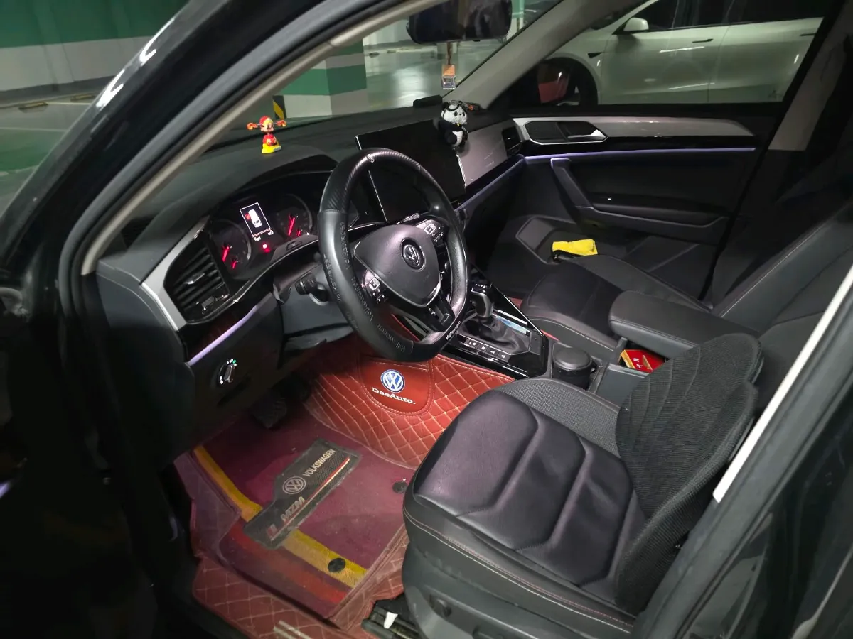 2019 Jeep Cherokee 2.0T 234HP L4 9AT,autocango,china used car exporter,china ev exporter,chinese used car exporter,chinese used ev exporter