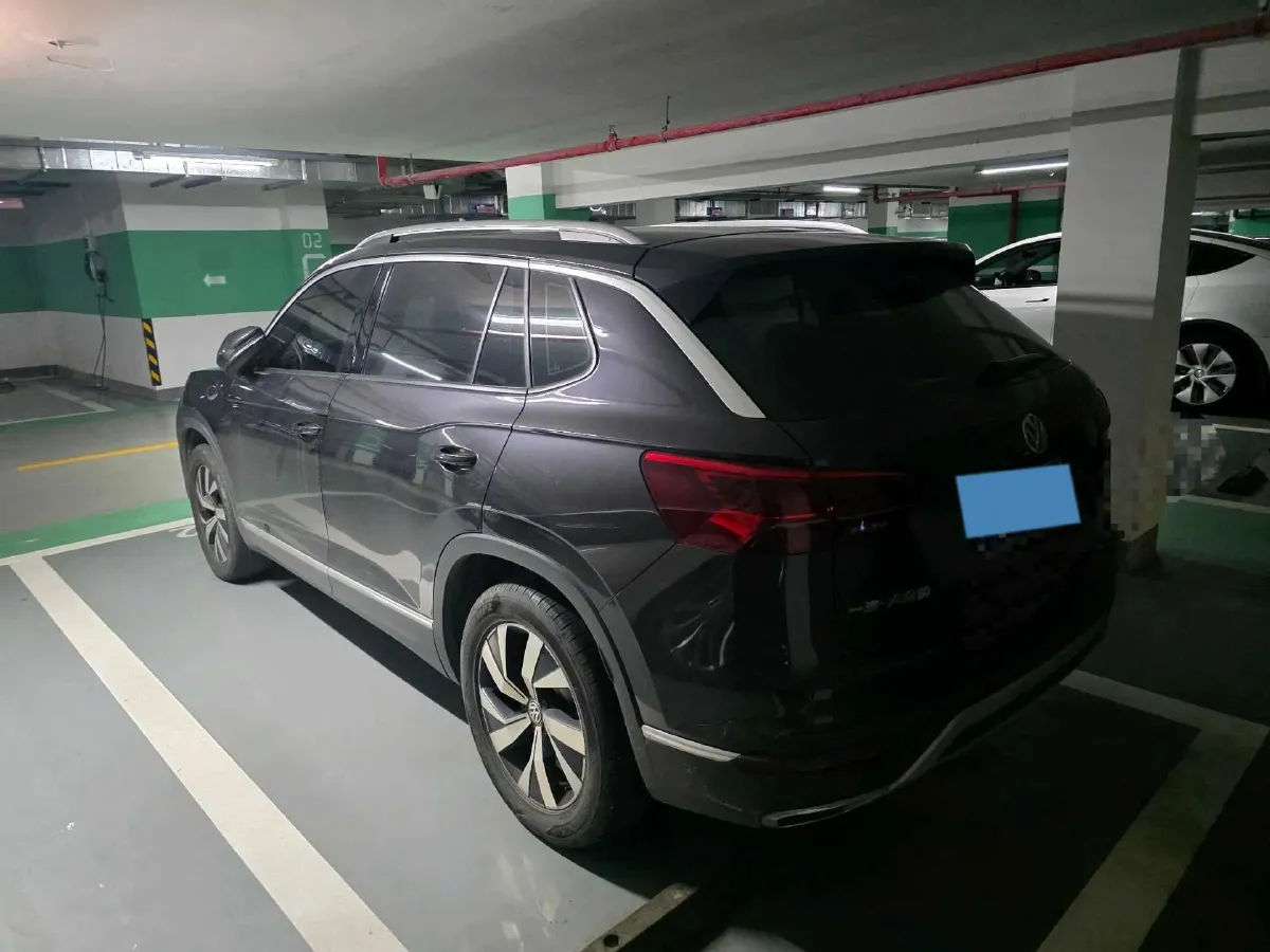 2019 Jeep Cherokee 2.0T 234HP L4 9AT,autocango,china used car exporter,china ev exporter,chinese used car exporter,chinese used ev exporter