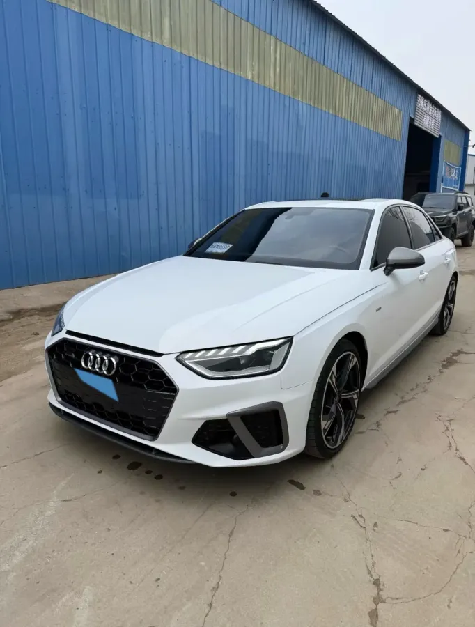 2023 Audi A4L 2.0T 190HP L4 7DCT,autocango,china used car exporter,china ev exporter,chinese used car exporter,chinese used ev exporter