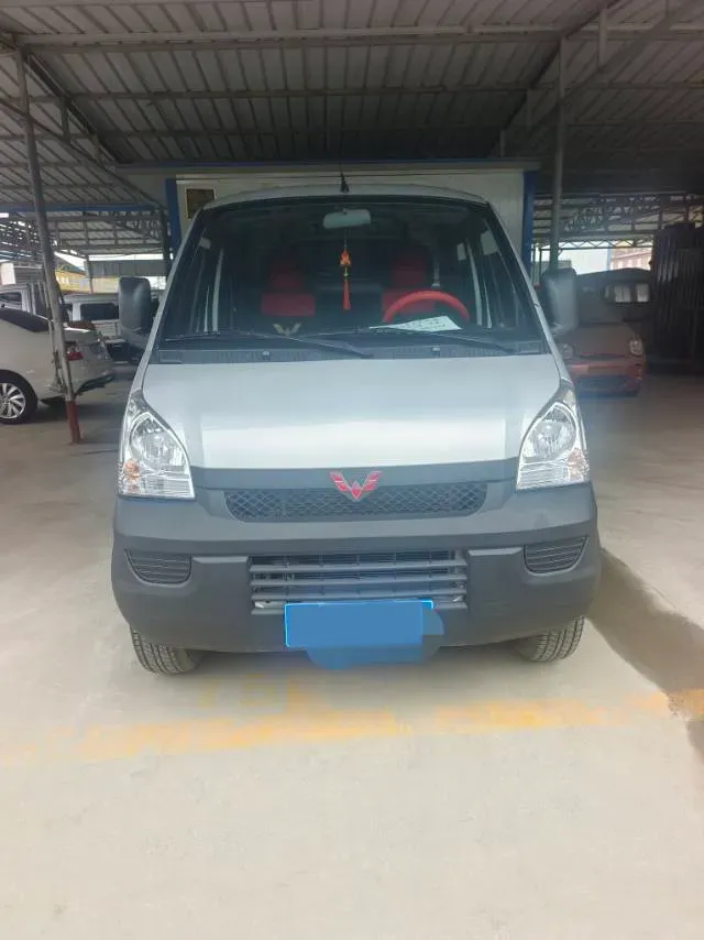 2021 WuLing RongGuang Mini Truck 1.5L 99HP L4 5MT,autocango,china used car exporter,china ev exporter,chinese used car exporter,chinese used ev exporter