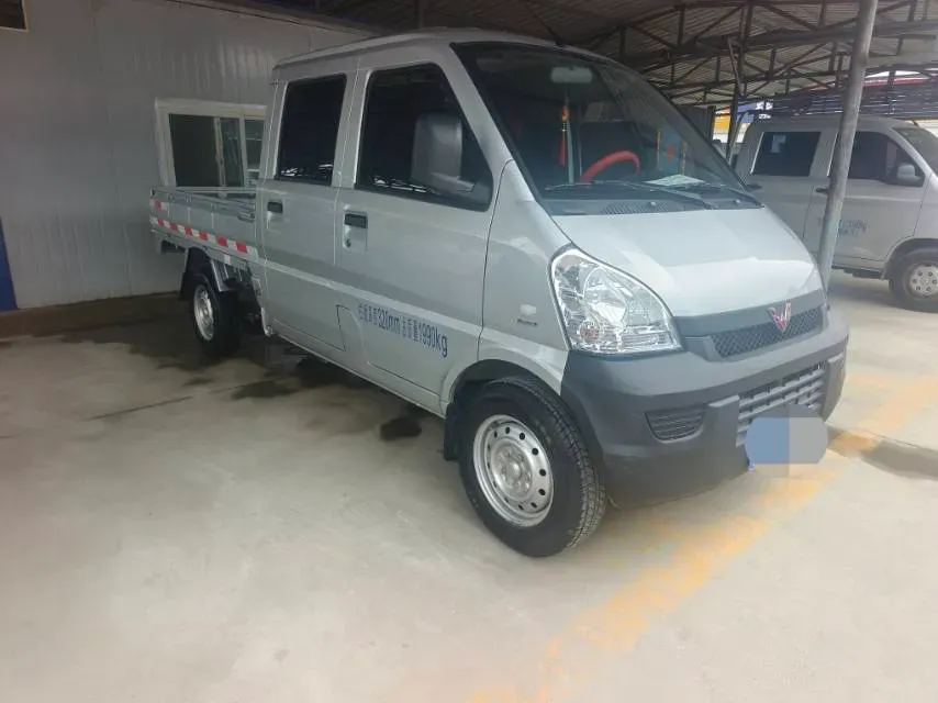 2021 WuLing RongGuang Mini Truck 1.5L 99HP L4 5MT,autocango,china used car exporter,china ev exporter,chinese used car exporter,chinese used ev exporter