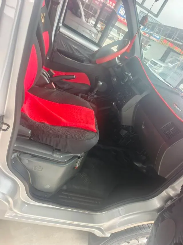 2021 WuLing RongGuang Mini Truck 1.5L 99HP L4 5MT,autocango,china used car exporter,china ev exporter,chinese used car exporter,chinese used ev exporter