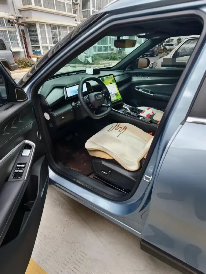 2023 Geely Azkarra 1.5T 181HP L4 7DCT,autocango,china used car exporter,china ev exporter,chinese used car exporter,chinese used ev exporter