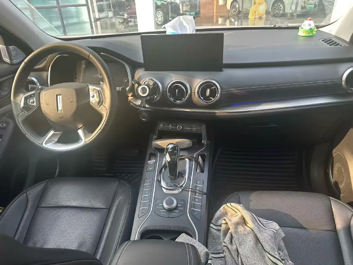 2021 WEY VV6 2.0T 227HP L4 7DCT,autocango,china used car exporter,china ev exporter,chinese used car exporter,chinese used ev exporter