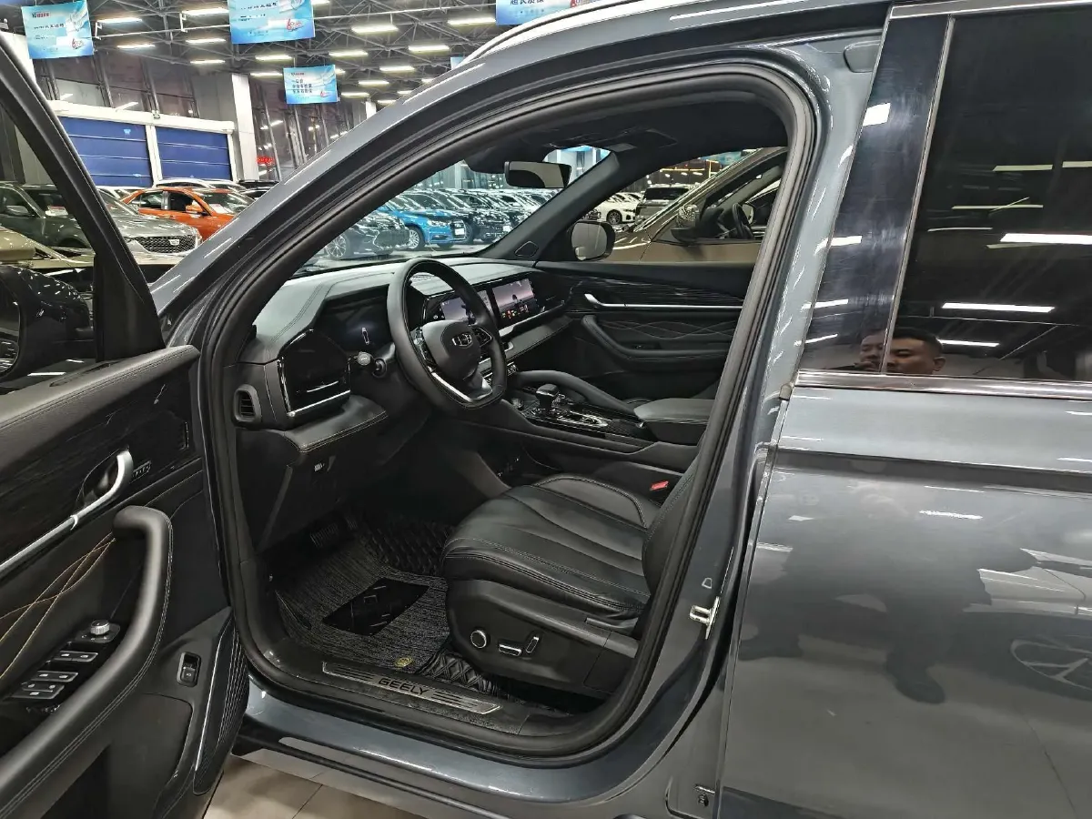 2024 Geely Monjaro 2.0T 218HP L4 7DCT,autocango,china used car exporter,china ev exporter,chinese used car exporter,chinese used ev exporter