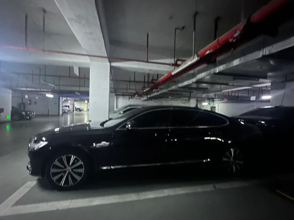 2021 Volvo S90 2.0T 250HP L4 8AT,autocango,china used car exporter,china ev exporter,chinese used car exporter,chinese used ev exporter