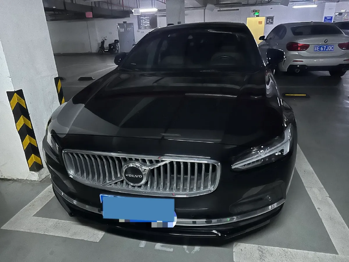 2021 Volvo S90 2.0T 250HP L4 8AT,autocango,china used car exporter,china ev exporter,chinese used car exporter,chinese used ev exporter