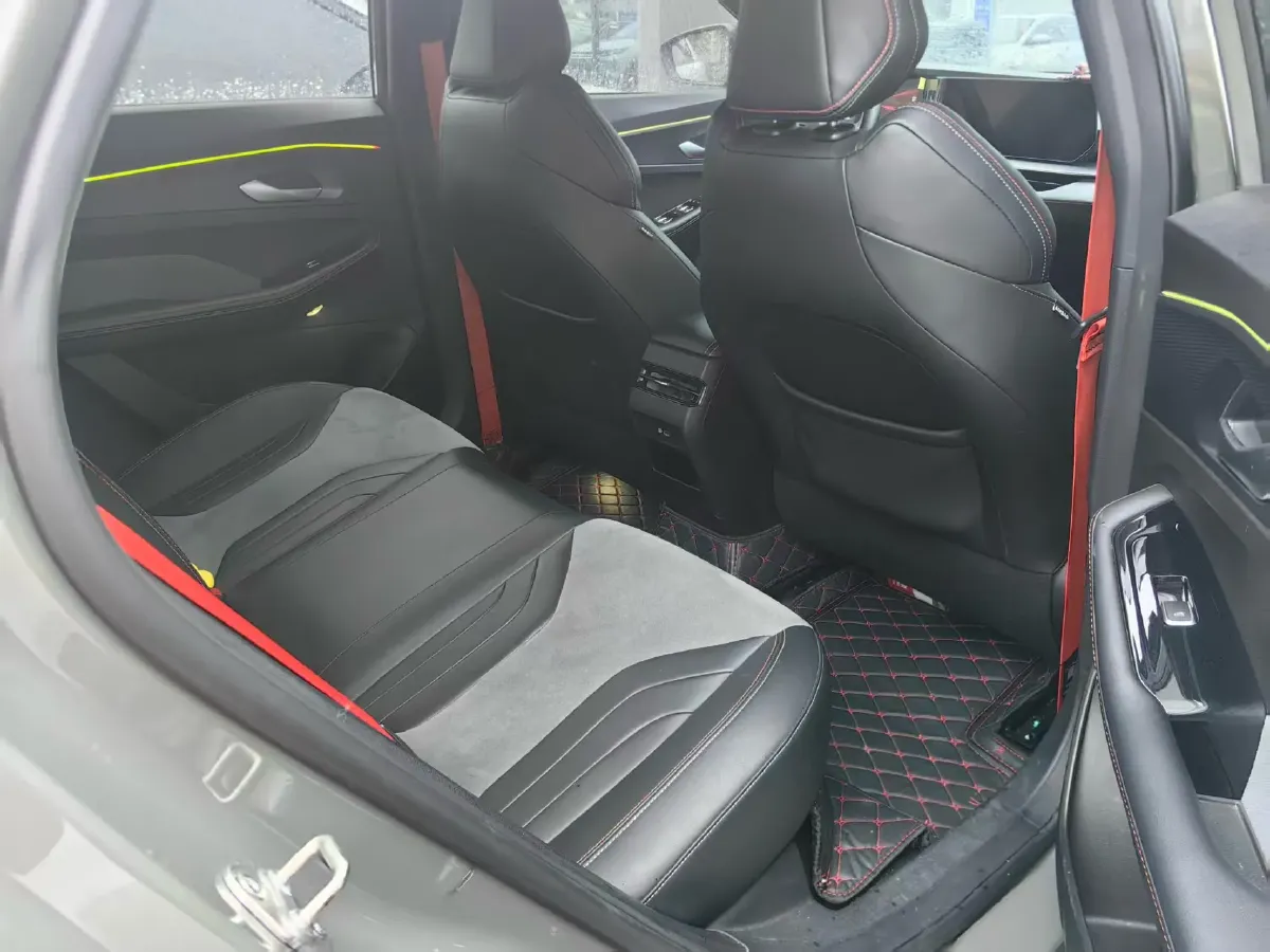 2022 Geely Binray 1.5T 181HP L4 7DCT,autocango,china used car exporter,china ev exporter,chinese used car exporter,chinese used ev exporter