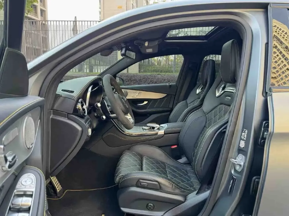 2018 Mercedes-Benz GLC AMG 4.0T 476HP V8 9AT,autocango,china used car exporter,china ev exporter,chinese used car exporter,chinese used ev exporter