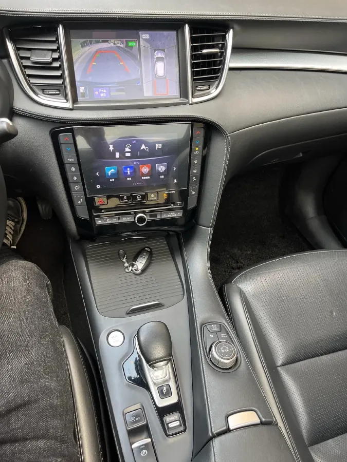 2018 Jeep Grand Commander 2.0T 265HP L4 9AT,autocango,china used car exporter,china ev exporter,chinese used car exporter,chinese used ev exporter