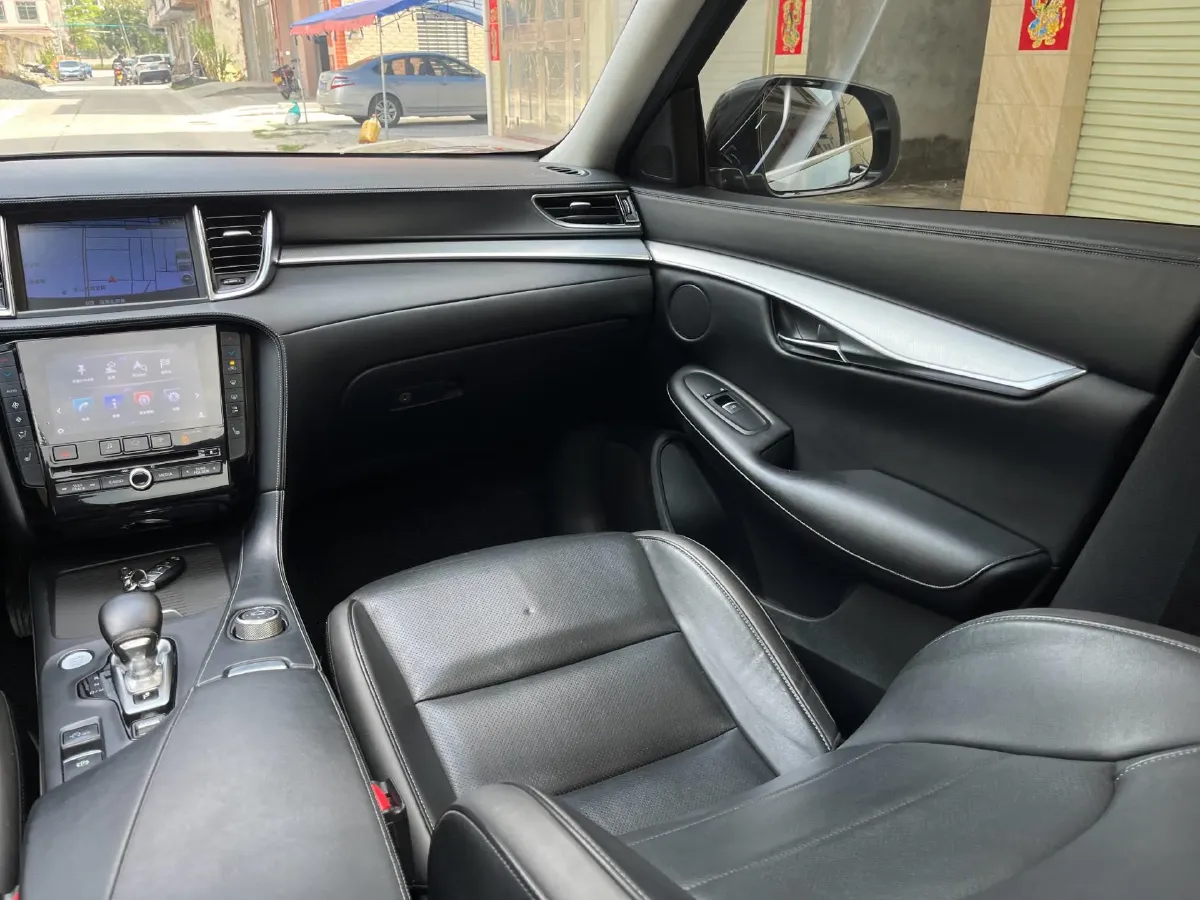 2018 Jeep Grand Commander 2.0T 265HP L4 9AT,autocango,china used car exporter,china ev exporter,chinese used car exporter,chinese used ev exporter