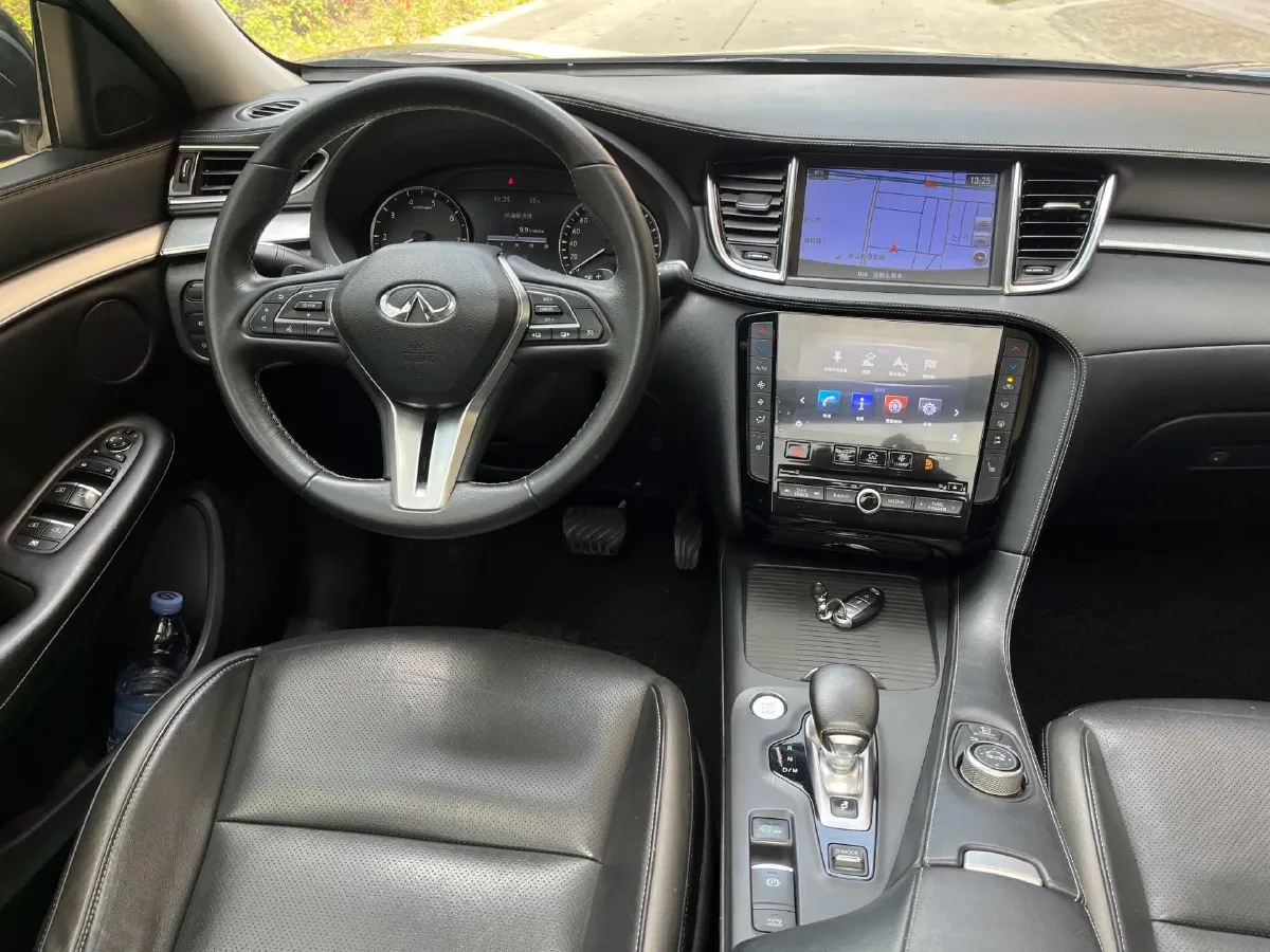 2018 Jeep Grand Commander 2.0T 265HP L4 9AT,autocango,china used car exporter,china ev exporter,chinese used car exporter,chinese used ev exporter