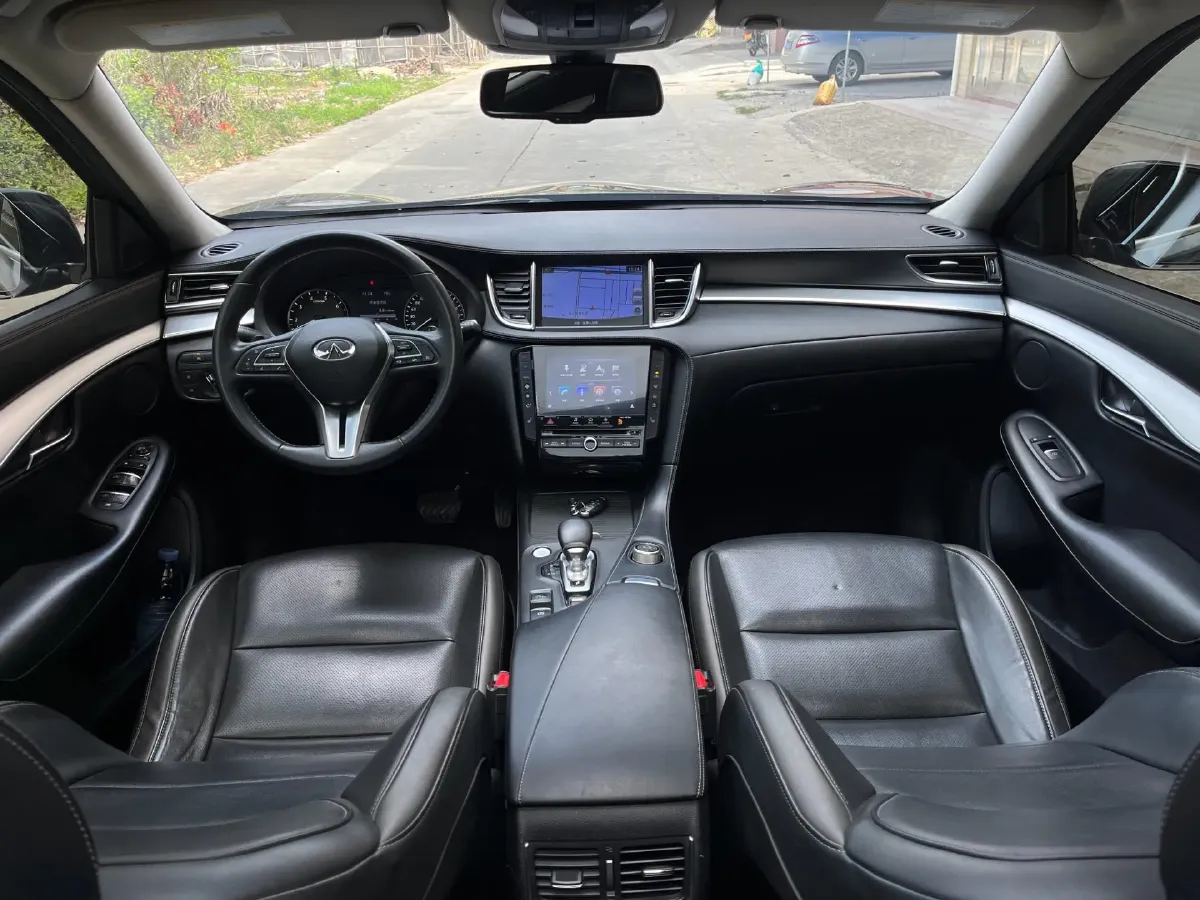 2018 Jeep Grand Commander 2.0T 265HP L4 9AT,autocango,china used car exporter,china ev exporter,chinese used car exporter,chinese used ev exporter