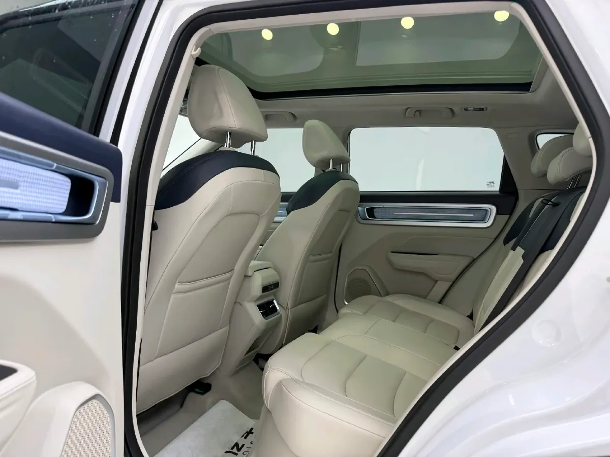 2024 DongFeng Aeolus YiXuan MAX 1.5T 197HP L4 7DCT,autocango,china used car exporter,china ev exporter,chinese used car exporter,chinese used ev exporter