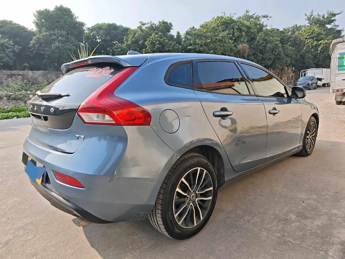 2018 Volvo V40 1.5T 152HP L4 6AT,autocango,china used car exporter,china ev exporter,chinese used car exporter,chinese used ev exporter